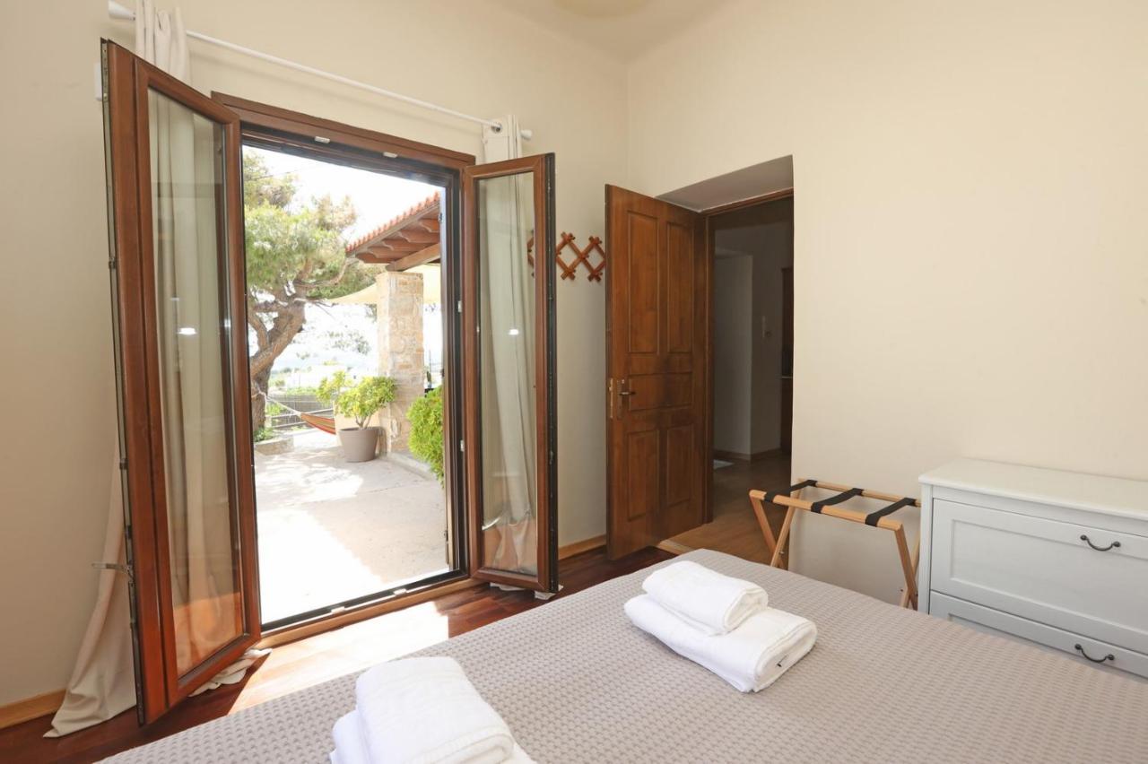 Pine Cottage, Syros Island Agros  エクステリア 写真