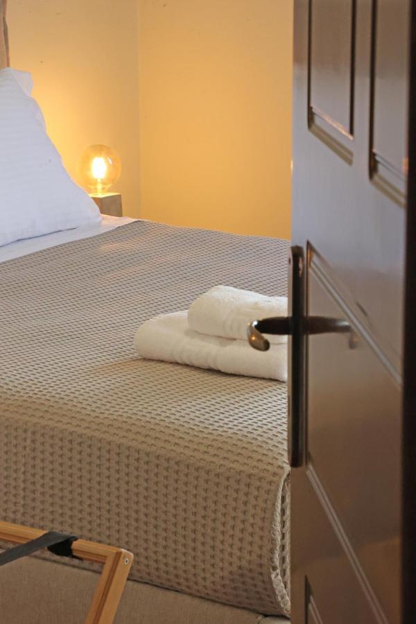 Pine Cottage, Syros Island Agros  エクステリア 写真